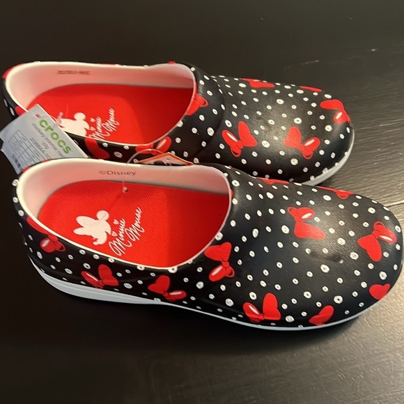 CROCS Minnie Mouse clogs - Picture 3 of 5